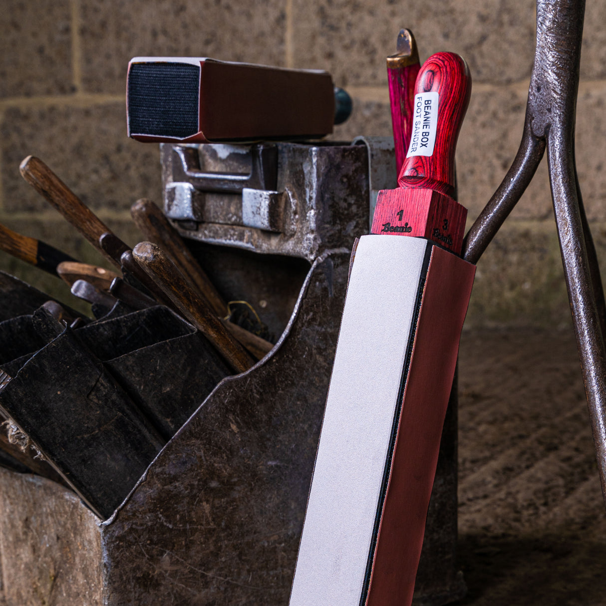 Beanie Box Foot 4 Faced Hoof Sanding System