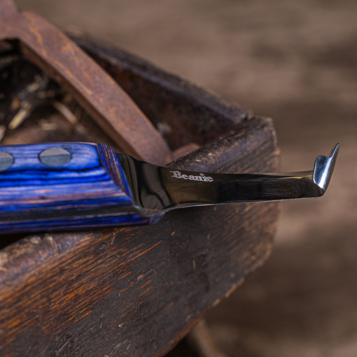 Beanie Farrier Curved Blade Knife with Brass Topper