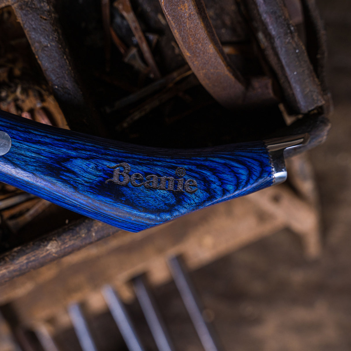 Farrier Large Loop Knife with Flick Groover