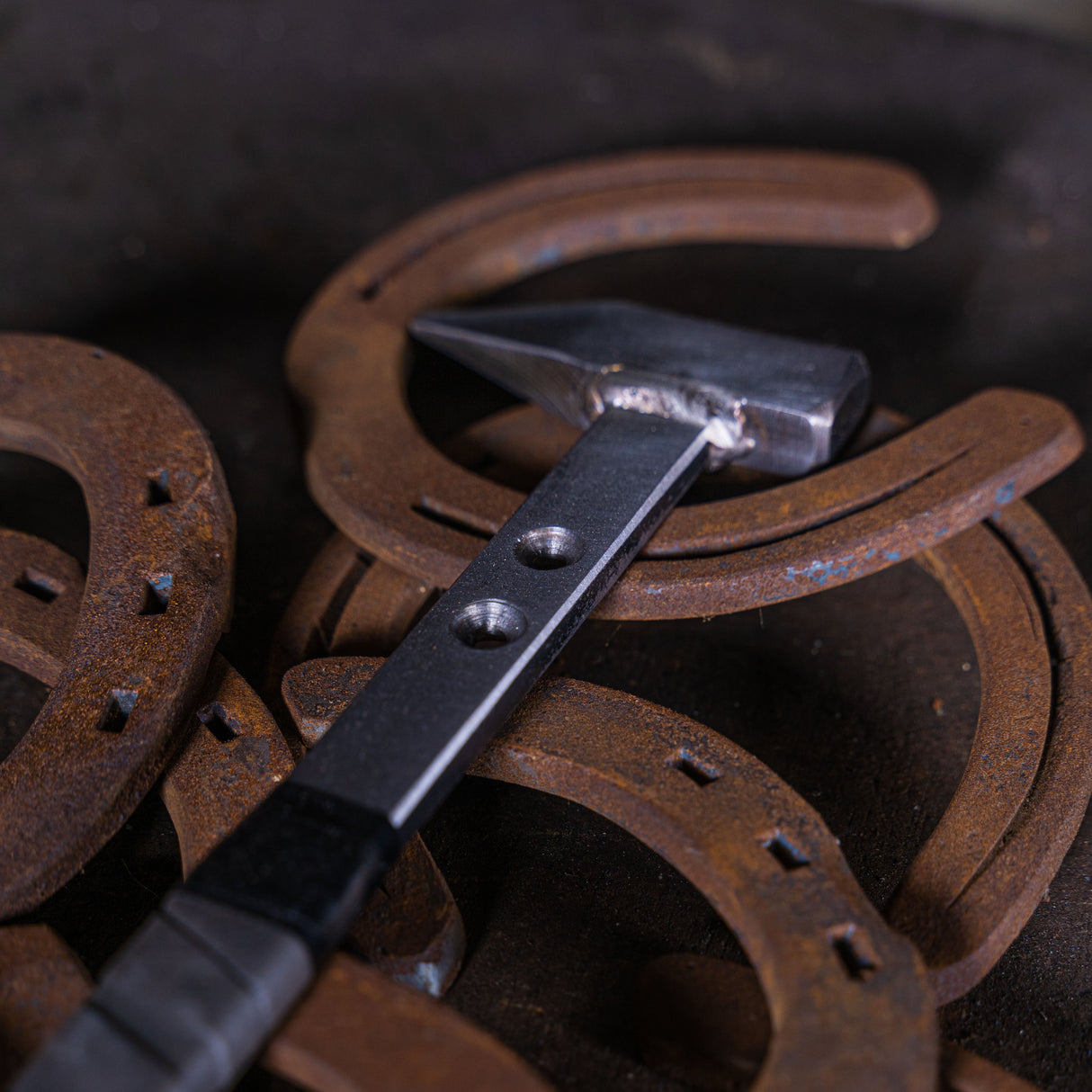 Beanie Stamp for E-Head nails in Plain Stamped shoe with Welded Handle