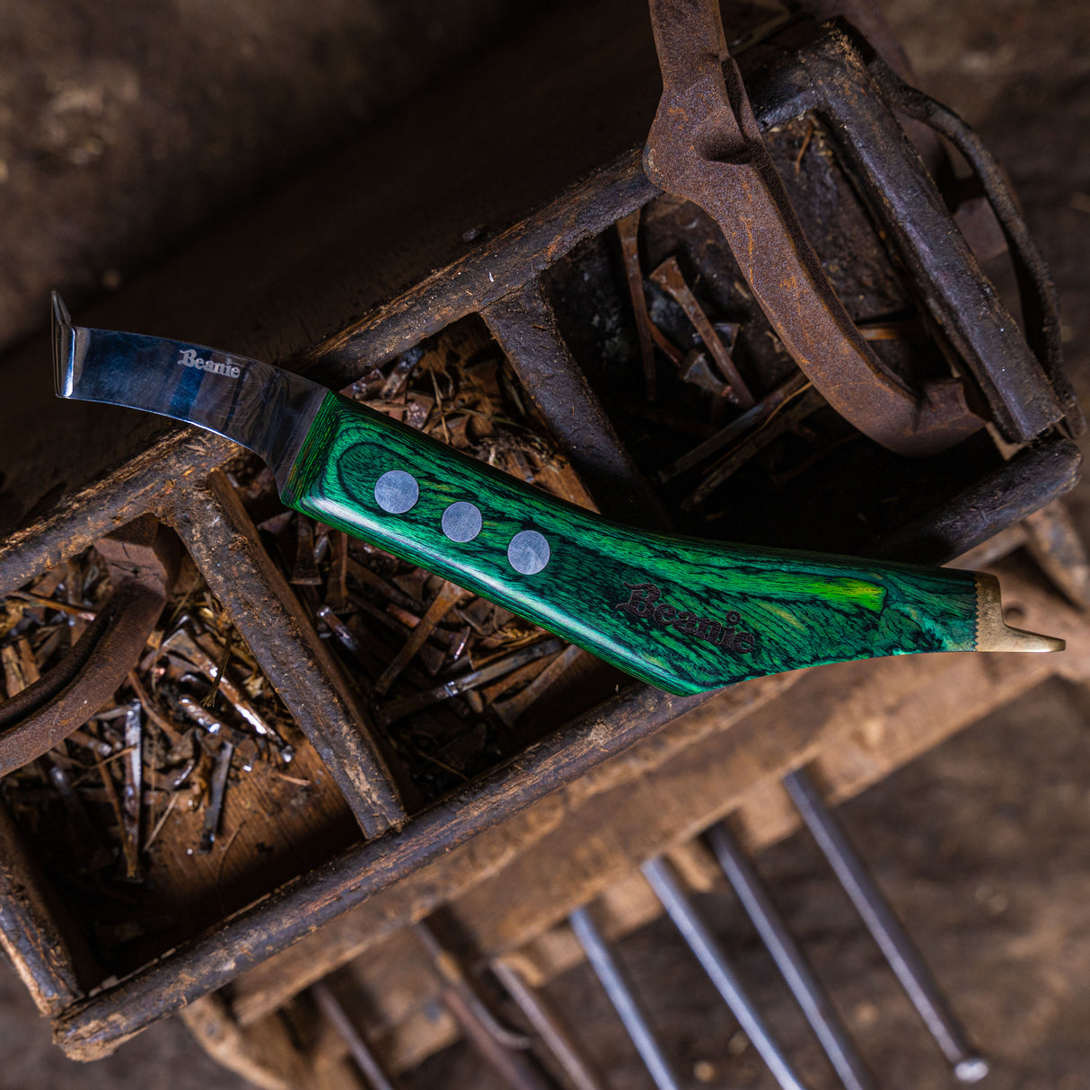 Farrier Wide Blade Knife with Brass Topper