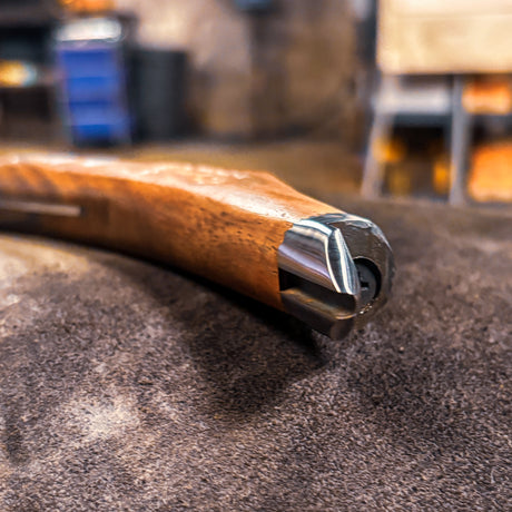 Old Model Beanie Curved Short Blade Knife with Flick Groover (Website Exclusive)