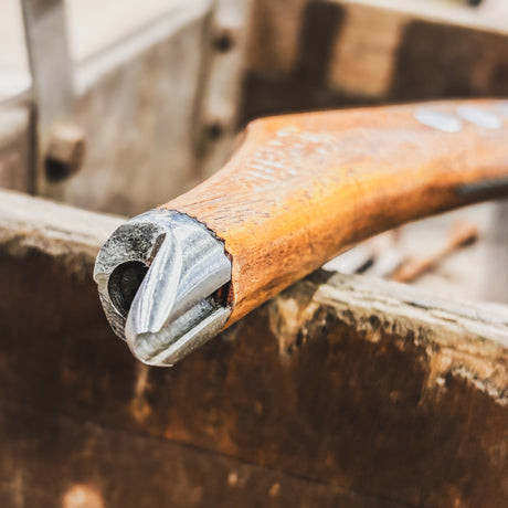 Old Model Beanie Straight Blade Knife with Flick Groover