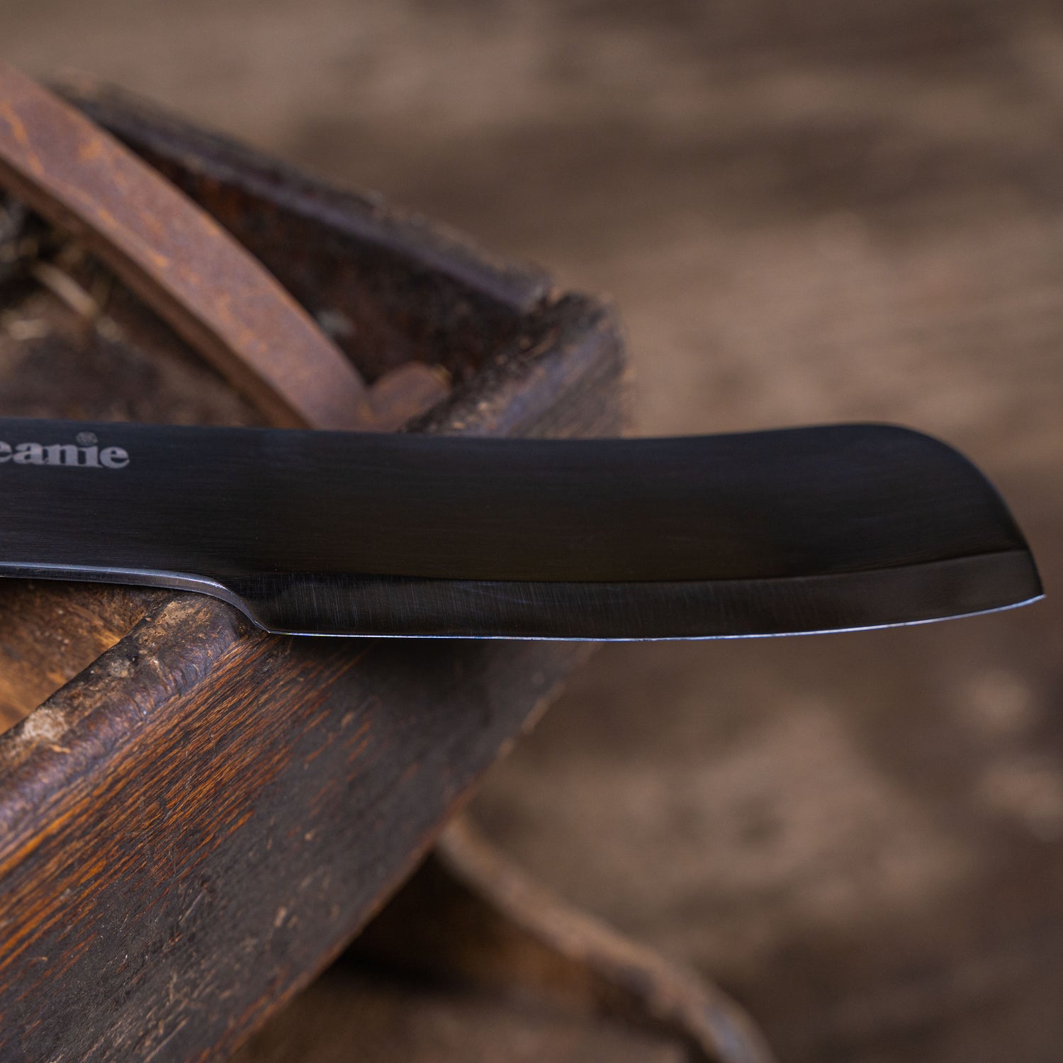 Beanie Farrier Curved Toeing Knife