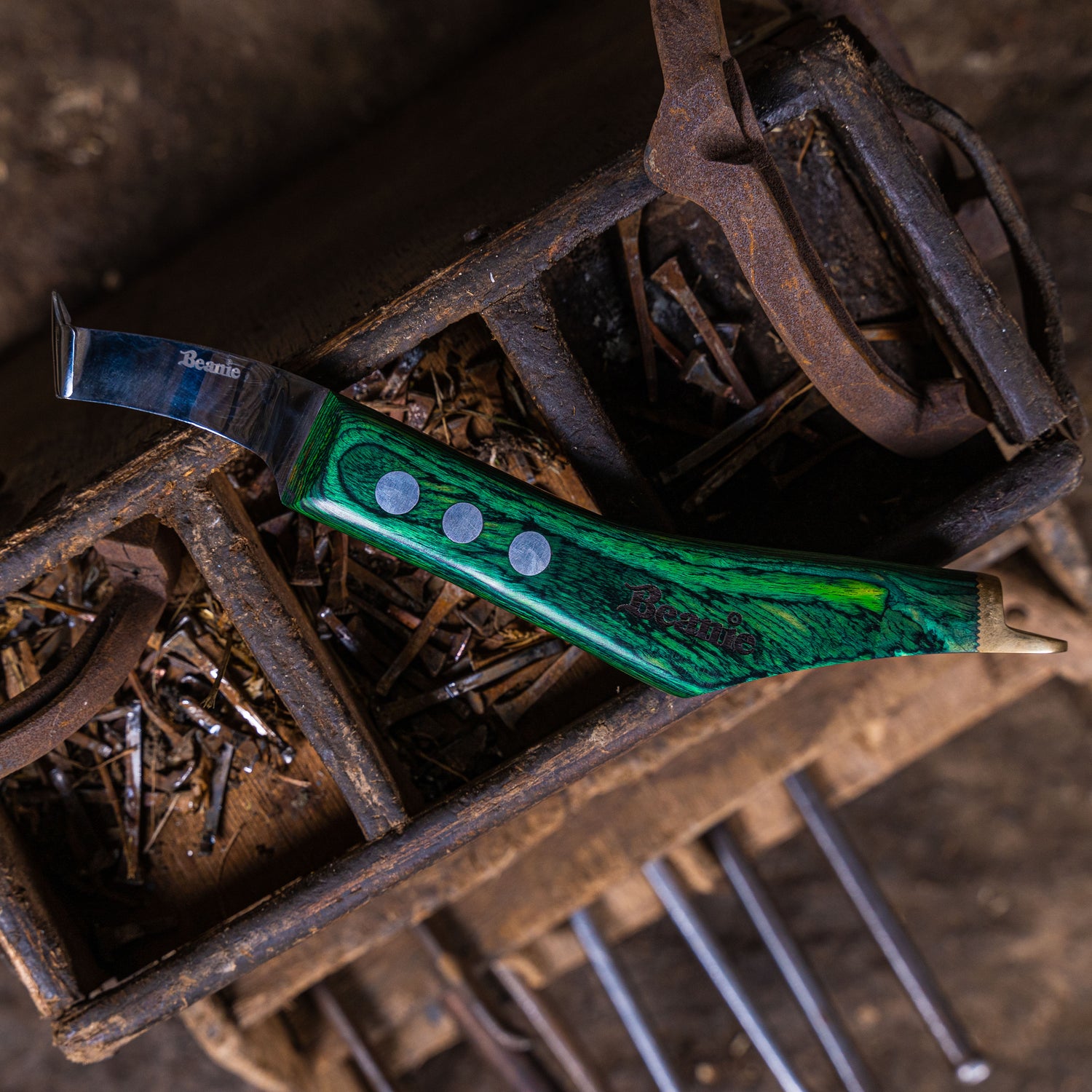 Farrier Wide Blade Knife with Brass Topper